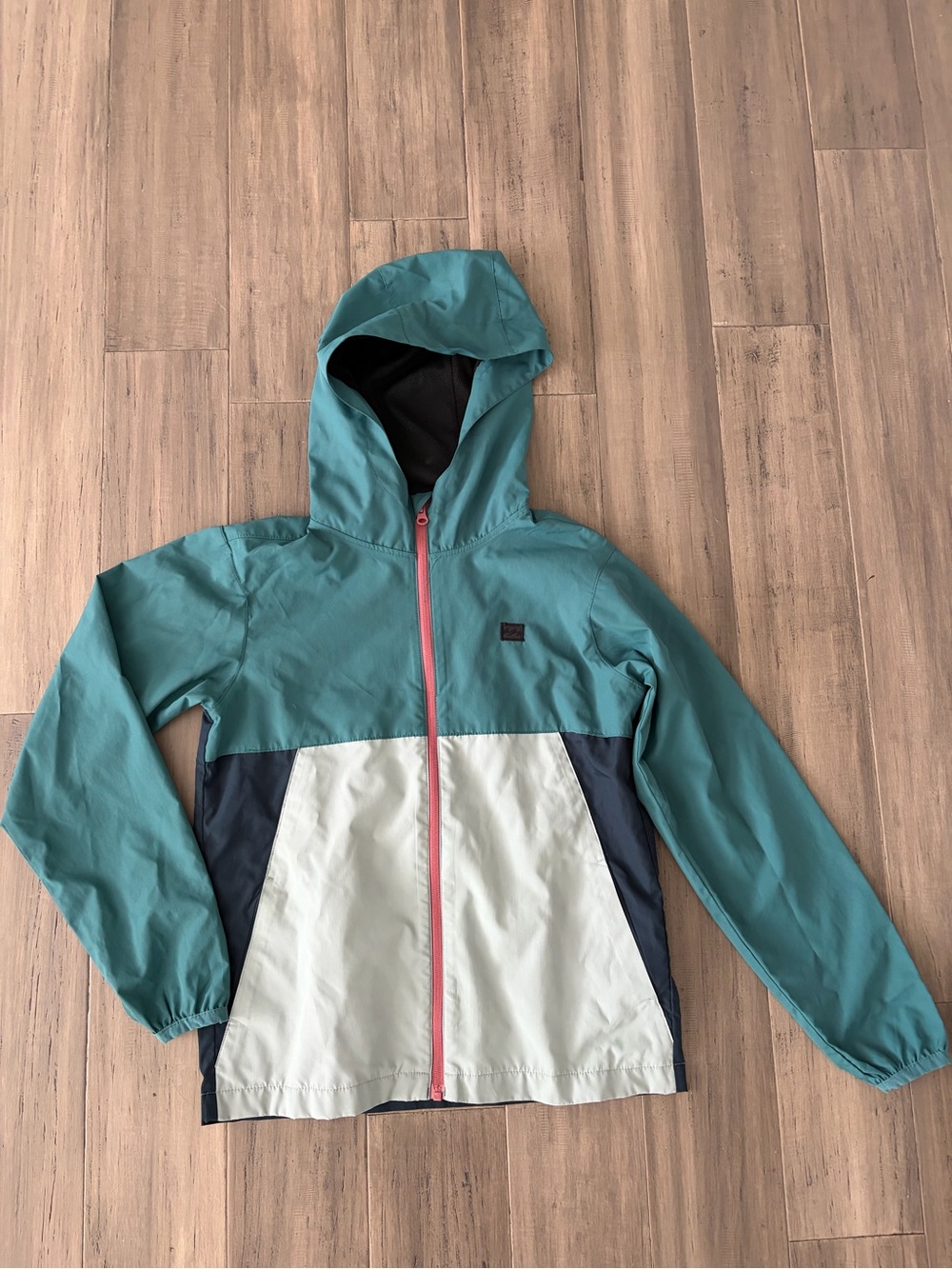 Billabong windbreaker/light jacket - new - kids size M
